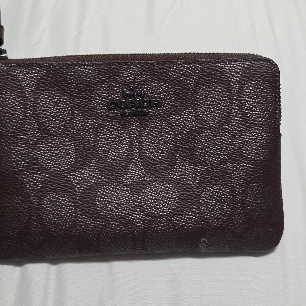 Coach Corner Zip Wristlet bag - Picture 8 of 13